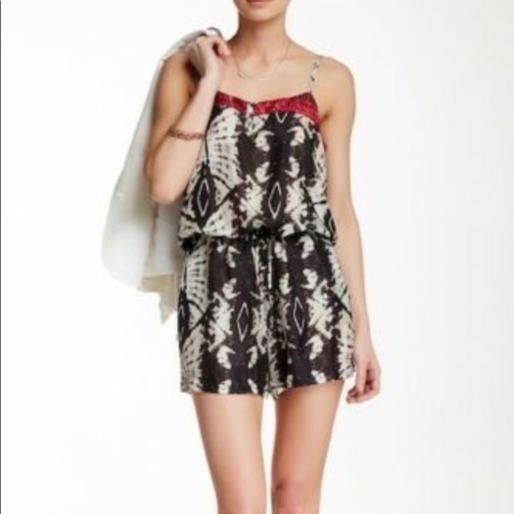 DA-NANG Tribal Print Silk Romper - Picture 3 of 6
